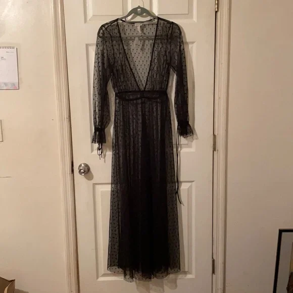 black dress with sheer sleeves Black sheer panel maxi dress for women with flutter sleeves – Gimaguas